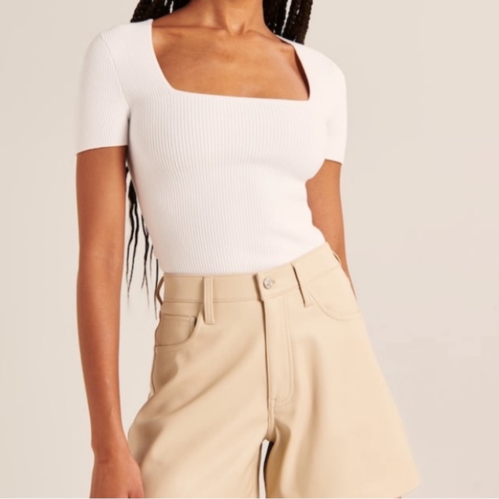 Abercrombie Ottoman White Squareneck Sweater Tee - Small